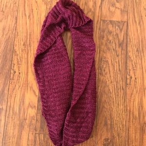 NEVER WORN infinity scarf